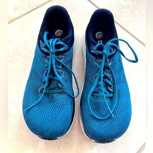 Topo Phantom2 Running Shoes, Emerald/White, Size 8.5